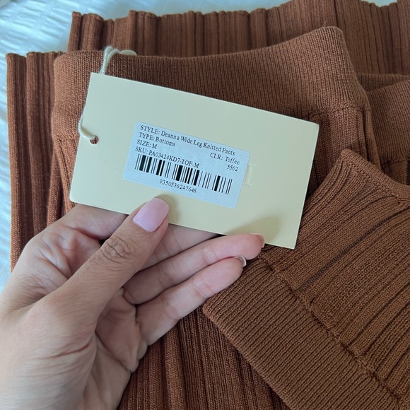 Brand New With Tag. Meshki Pant Set. - Picture 4 of 5